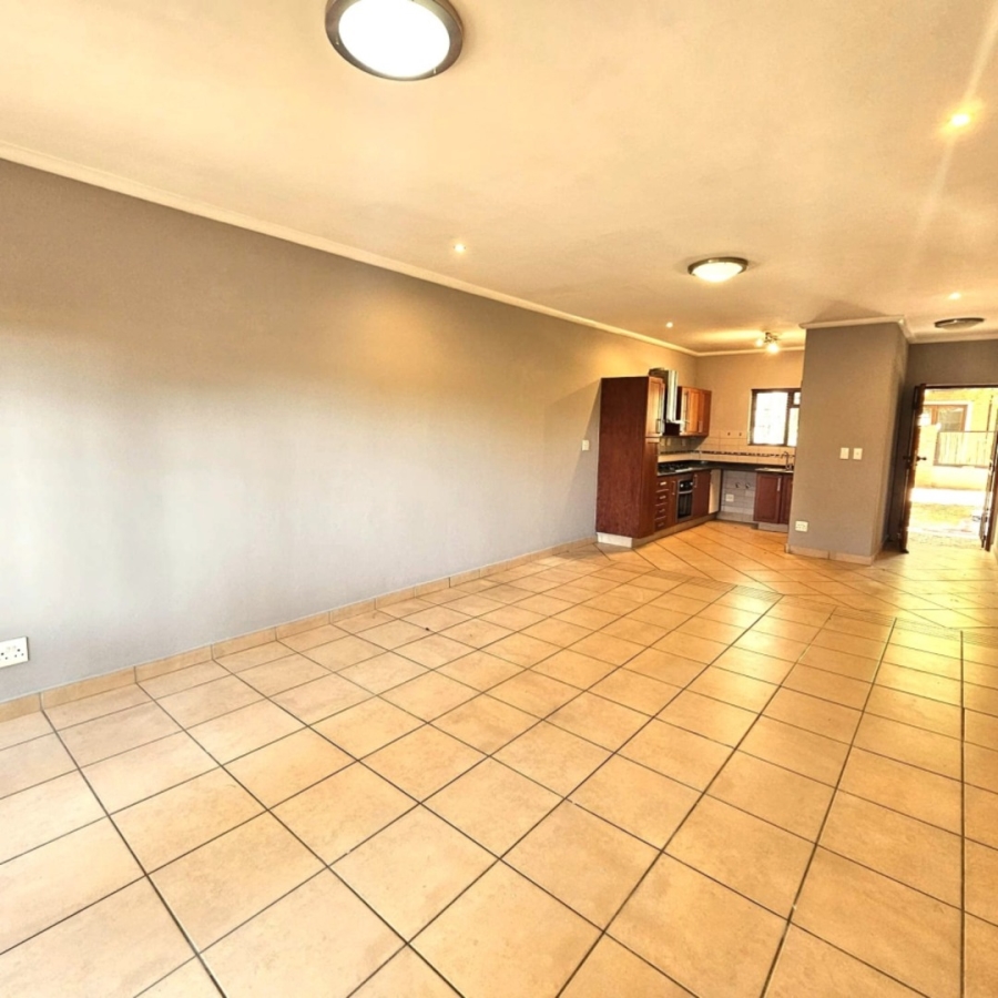 To Let 2 Bedroom Property for Rent in Waterval East North West